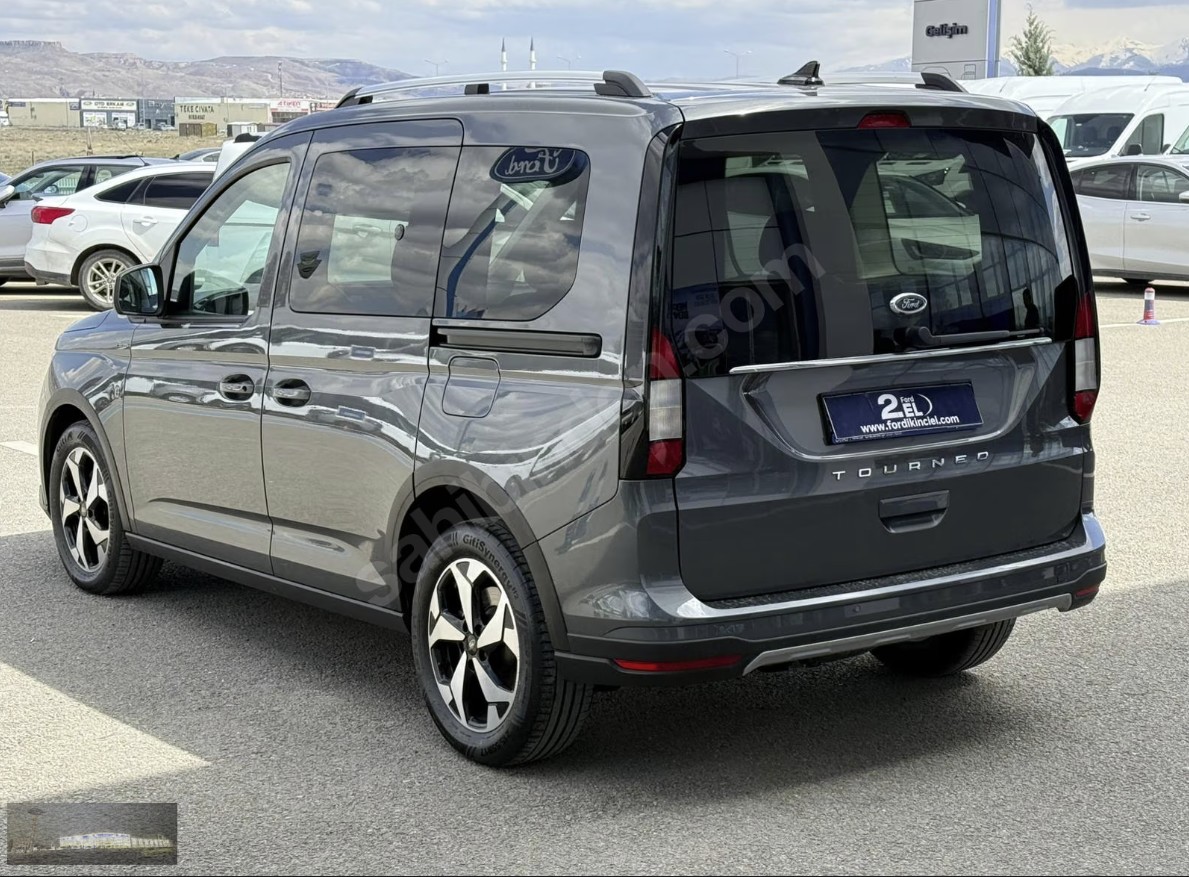 FORD TOURNEO CONNECT ACTİVE HATASIZ 2023 MODEL